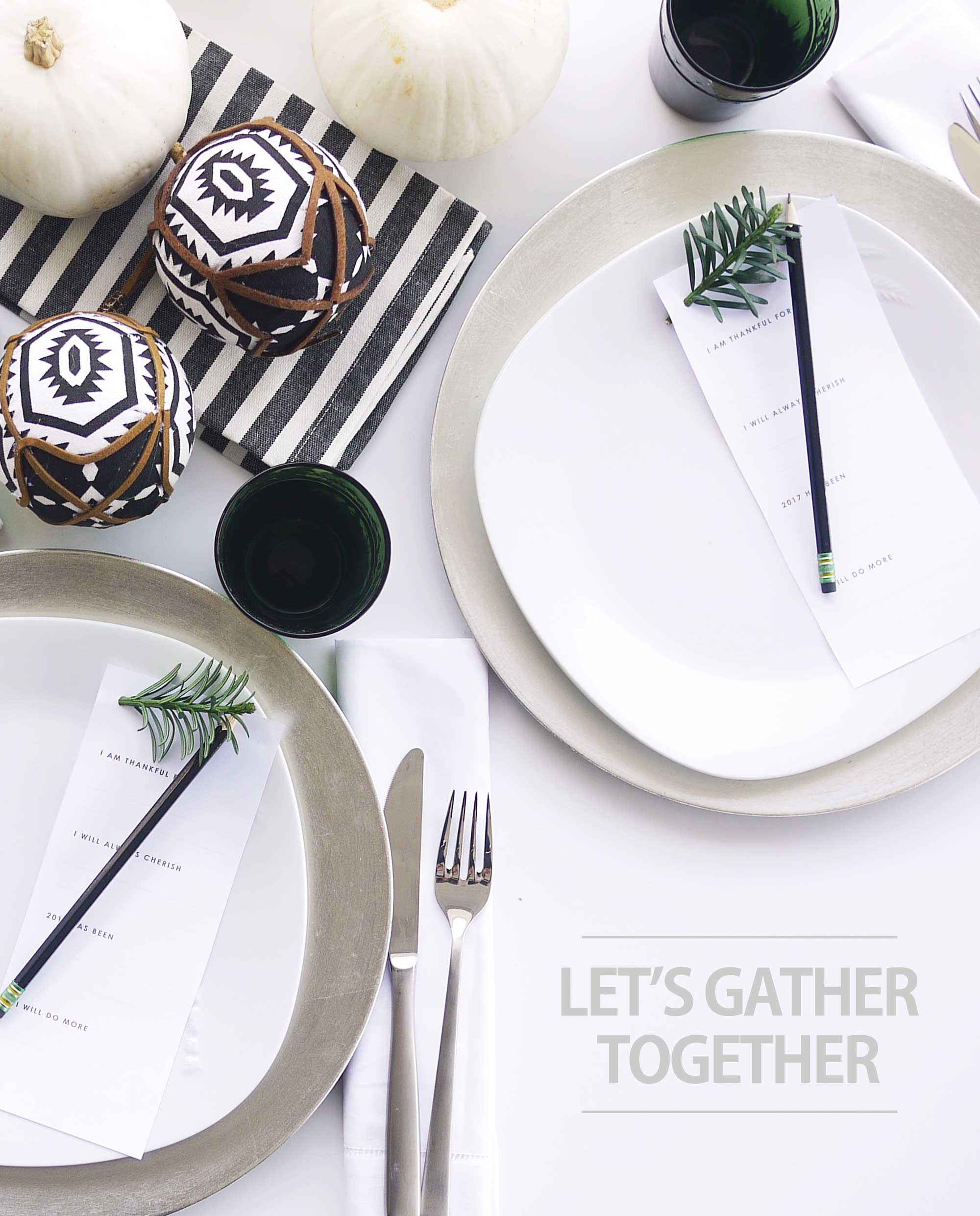 thanksgiving table setup