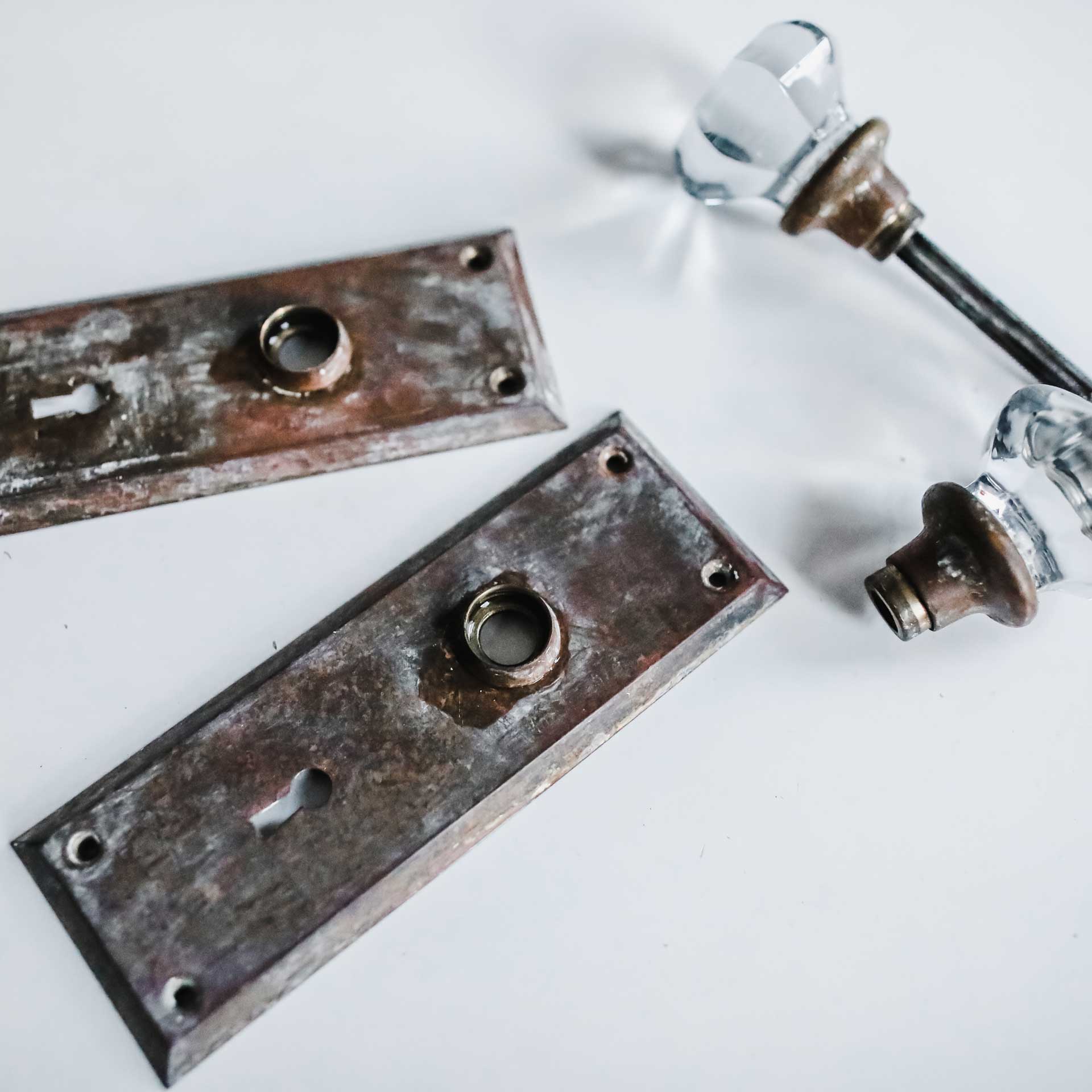 how to restore brass hardware