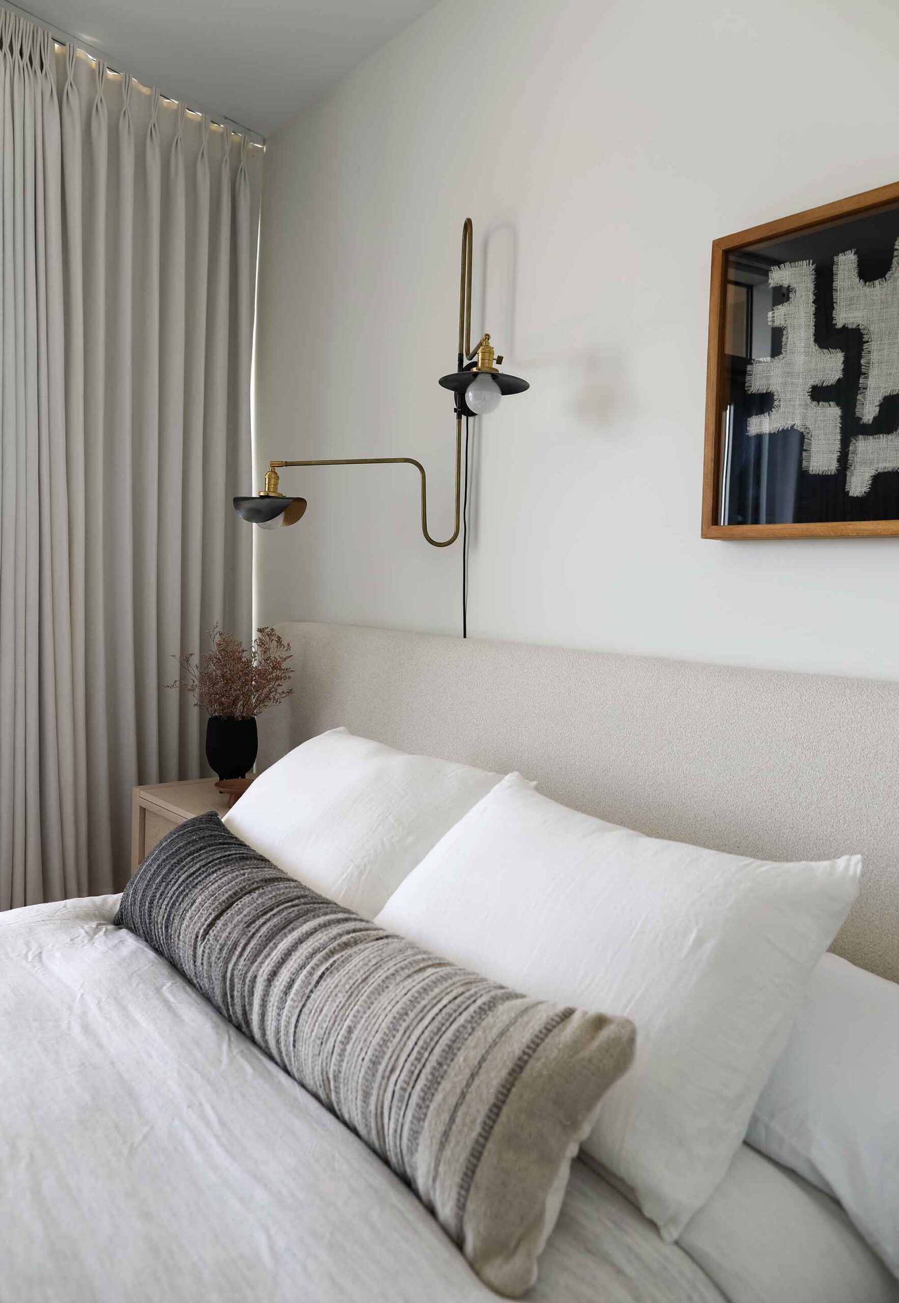 guest bedroom design by interior designer Patchi Cancado